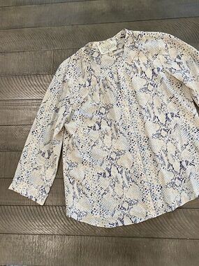 Rory Beca - Light Snake Print Blouse - Blue & Cream size S